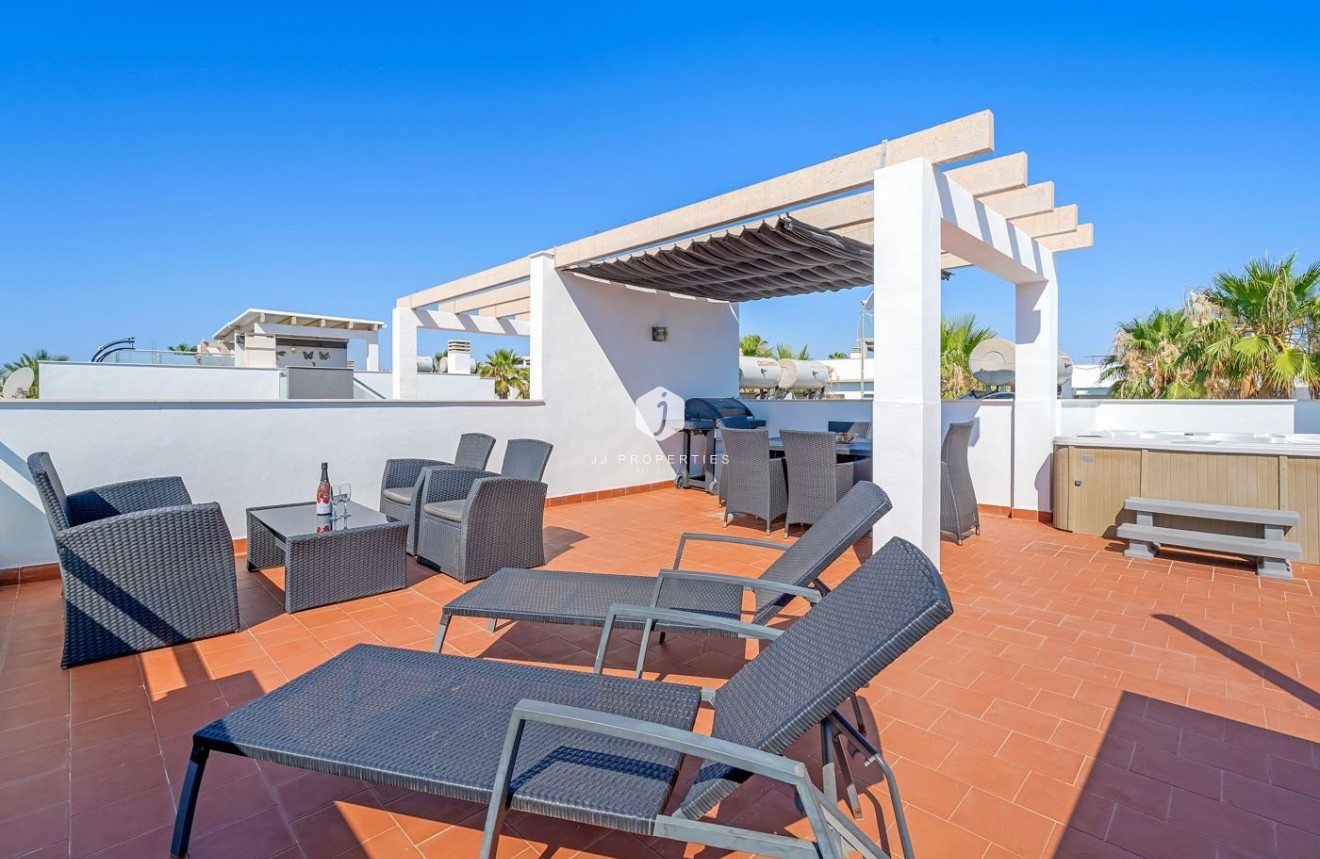 Tweedehands - Bungalow -
Punta Prima - Costa Blanca
