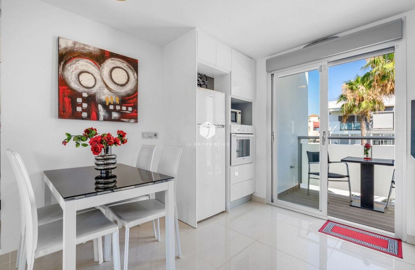 Tweedehands - Bungalow -
Punta Prima - Costa Blanca