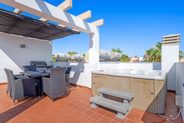 Tweedehands - Bungalow -
Punta Prima - Costa Blanca