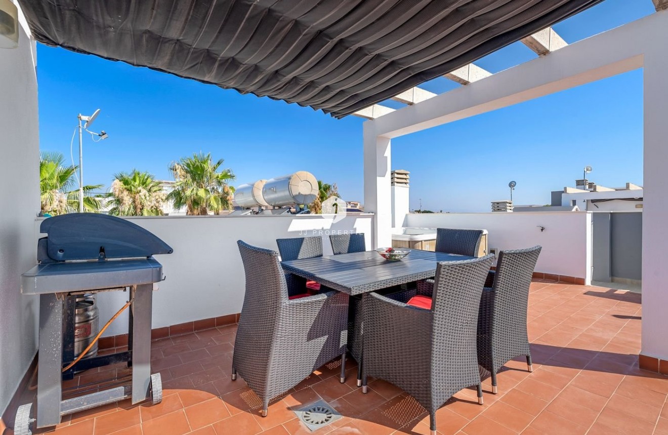 Tweedehands - Bungalow -
Punta Prima - Costa Blanca