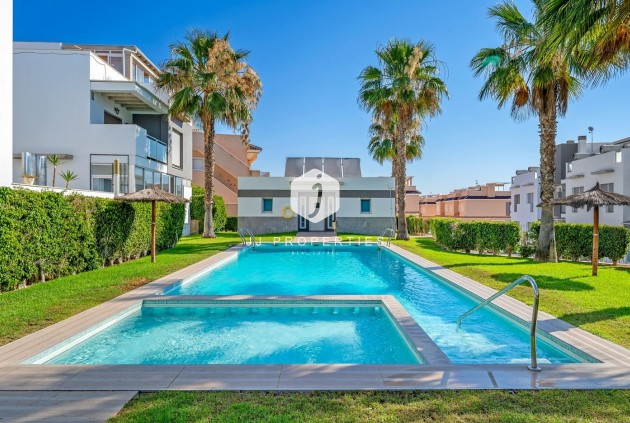 Tweedehands - Bungalow -
Punta Prima - Costa Blanca