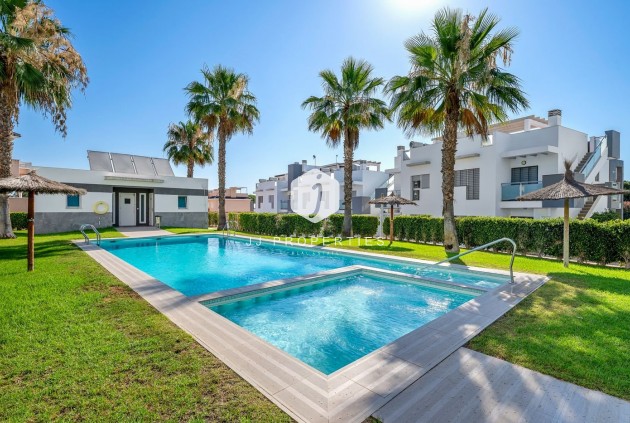 Tweedehands - Bungalow -
Punta Prima - Costa Blanca