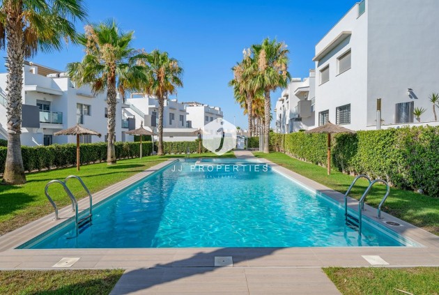 Tweedehands - Bungalow -
Punta Prima - Costa Blanca