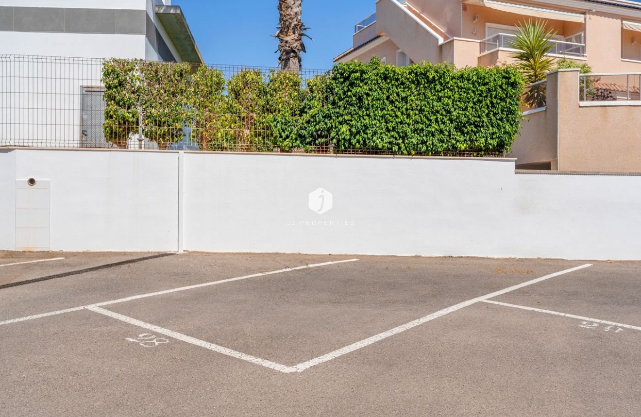 Tweedehands - Bungalow -
Punta Prima - Costa Blanca