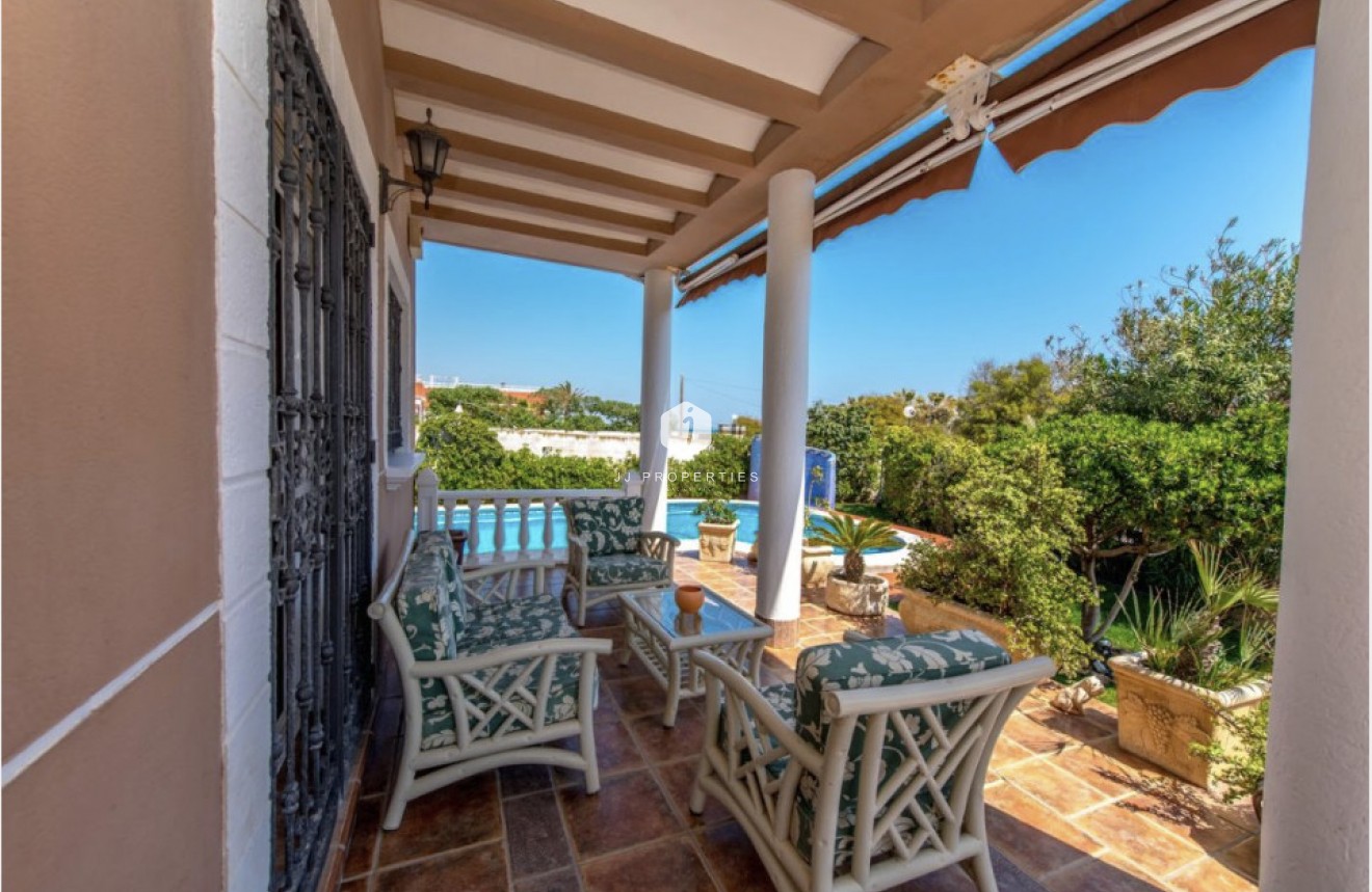 Tweedehands - Villa -
La Mata - Costa Blanca