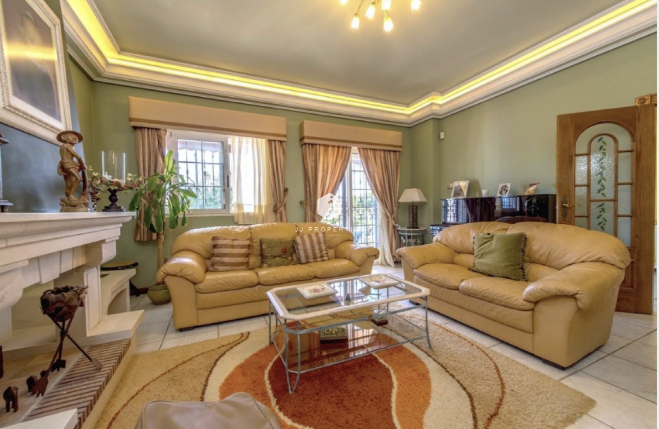 Tweedehands - Villa -
La Mata - Costa Blanca