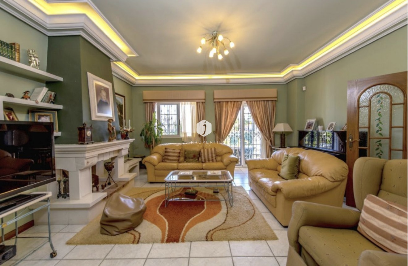 Tweedehands - Villa -
La Mata - Costa Blanca