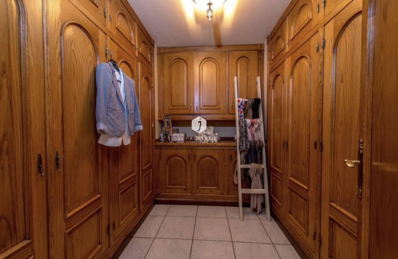 Tweedehands - Villa -
La Mata - Costa Blanca