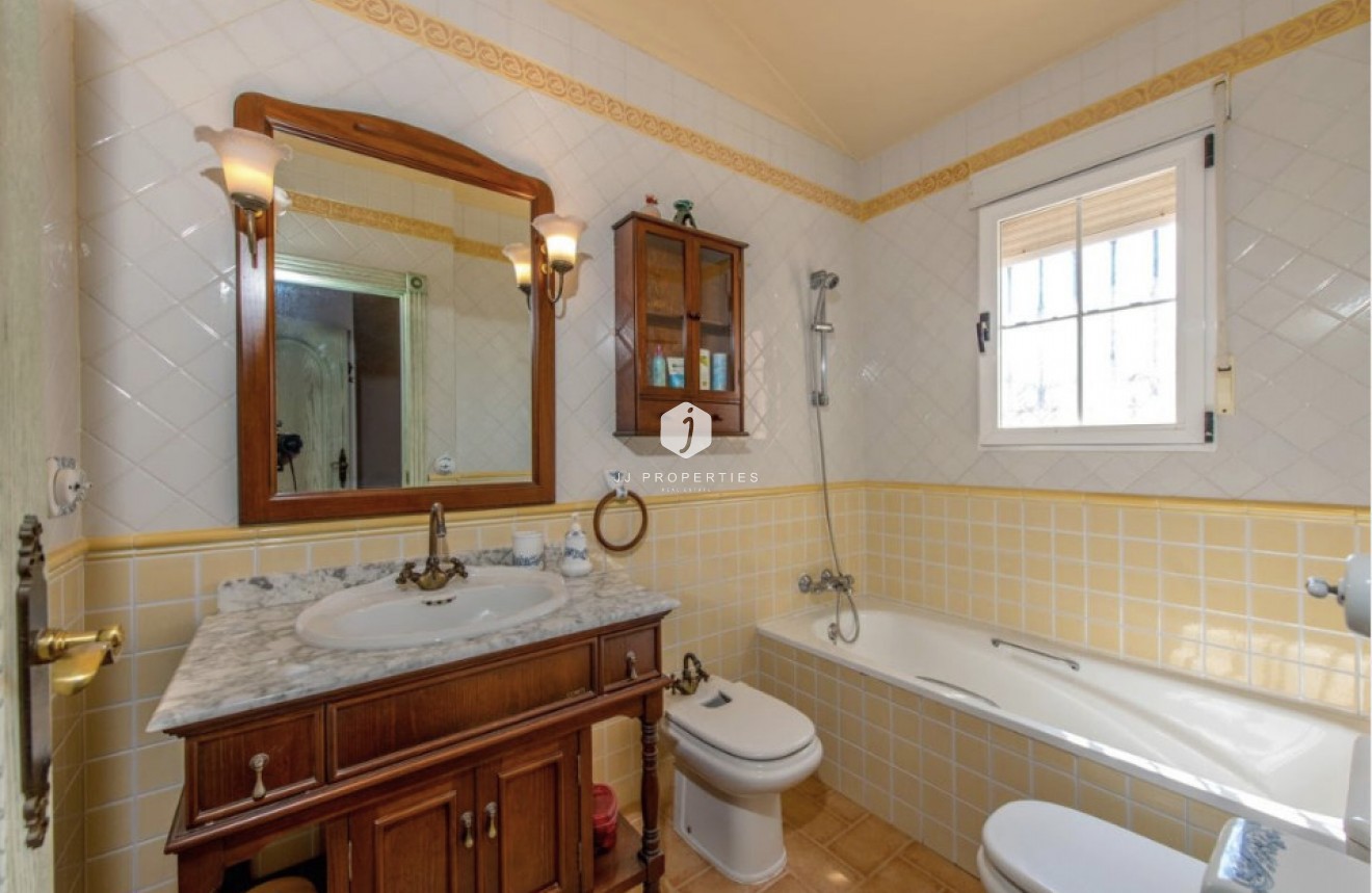 Tweedehands - Villa -
La Mata - Costa Blanca