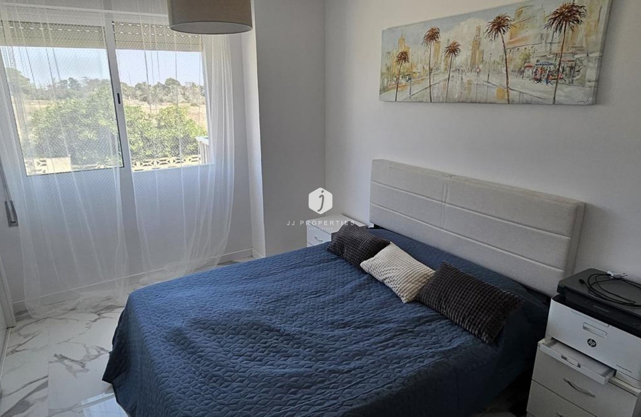 Tweedehands - Appartement / flat -
Orihuela Costa - Punta Prima