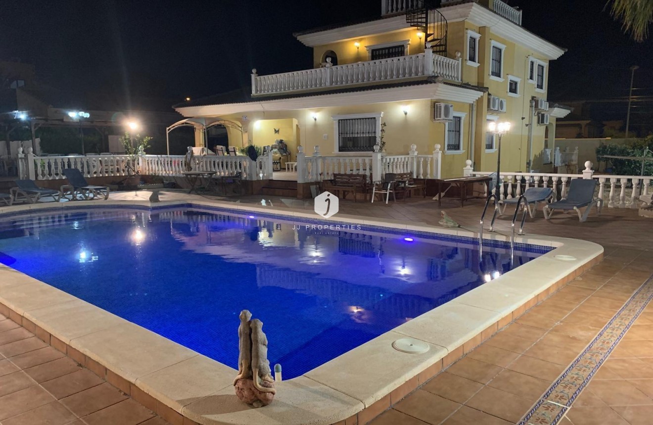 Tweedehands - Villa -
Torrevieja - Los Balcones - Los Altos del Edén