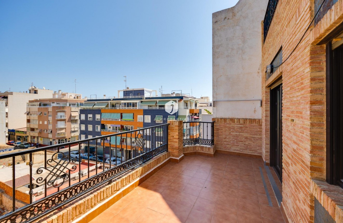 Z drugiej ręki - Daszek -
Torrevieja - Centro