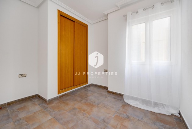 Z drugiej ręki - Daszek -
Torrevieja - Centro