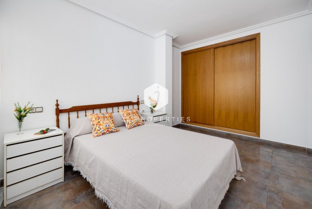 Z drugiej ręki - Daszek -
Torrevieja - Centro