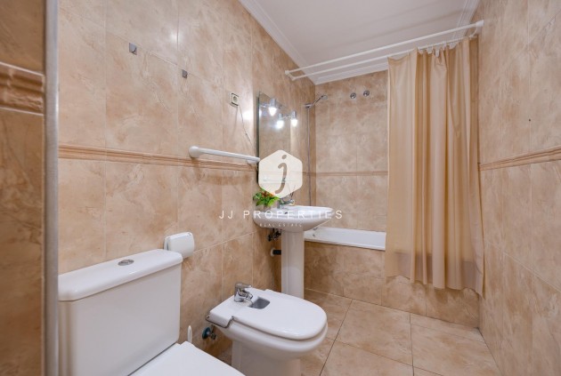 Z drugiej ręki - Daszek -
Torrevieja - Centro