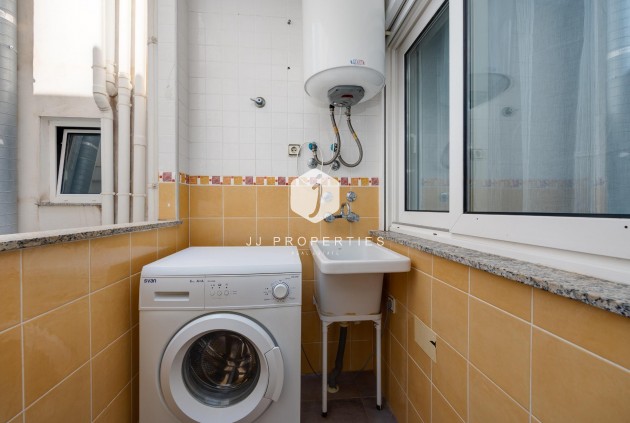 Z drugiej ręki - Daszek -
Torrevieja - Centro