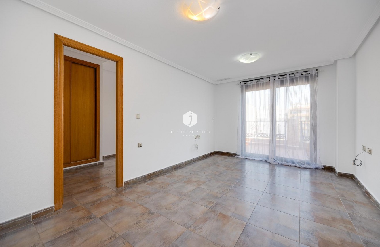 Z drugiej ręki - Daszek -
Torrevieja - Centro