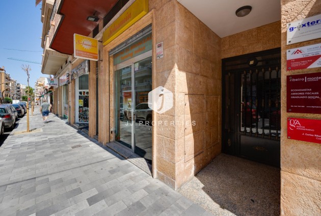 Z drugiej ręki - Daszek -
Torrevieja - Centro