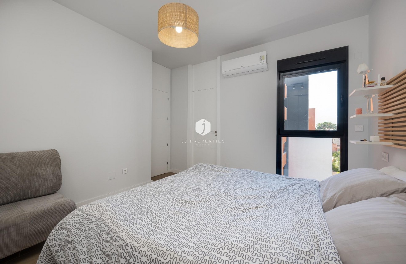 Tweedehands - Appartement / flat -
Orihuela Costa - Villamartín-las Filipinas