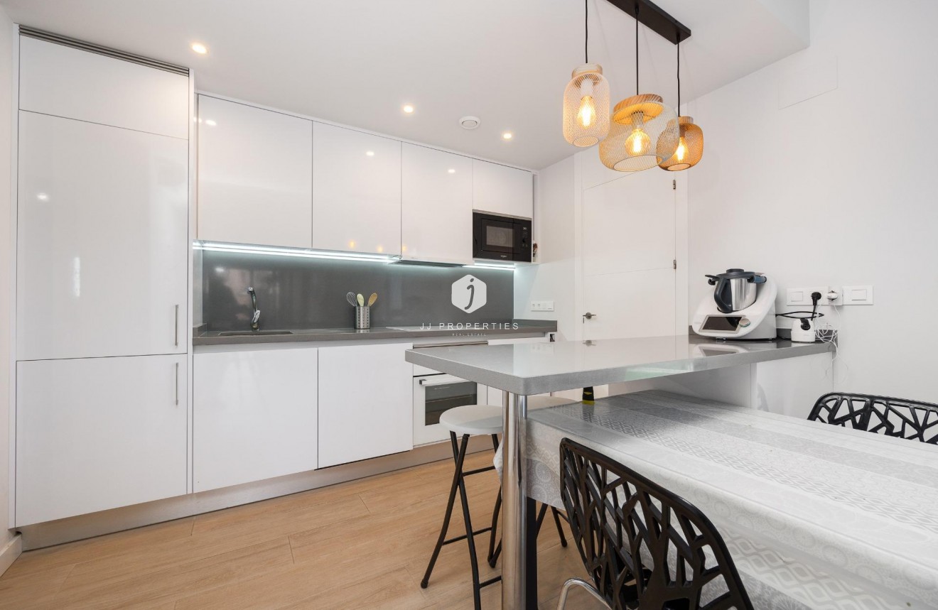 Tweedehands - Appartement / flat -
Orihuela Costa - Villamartín-las Filipinas