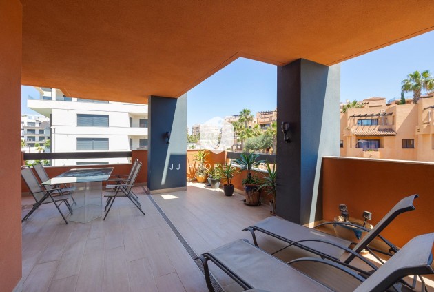 Tweedehands - Appartement / flat -
Orihuela Costa - Villamartín-las Filipinas