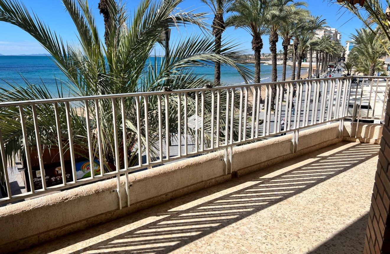 Tweedehands - Appartement / flat -
Torrevieja - Playa del Cura