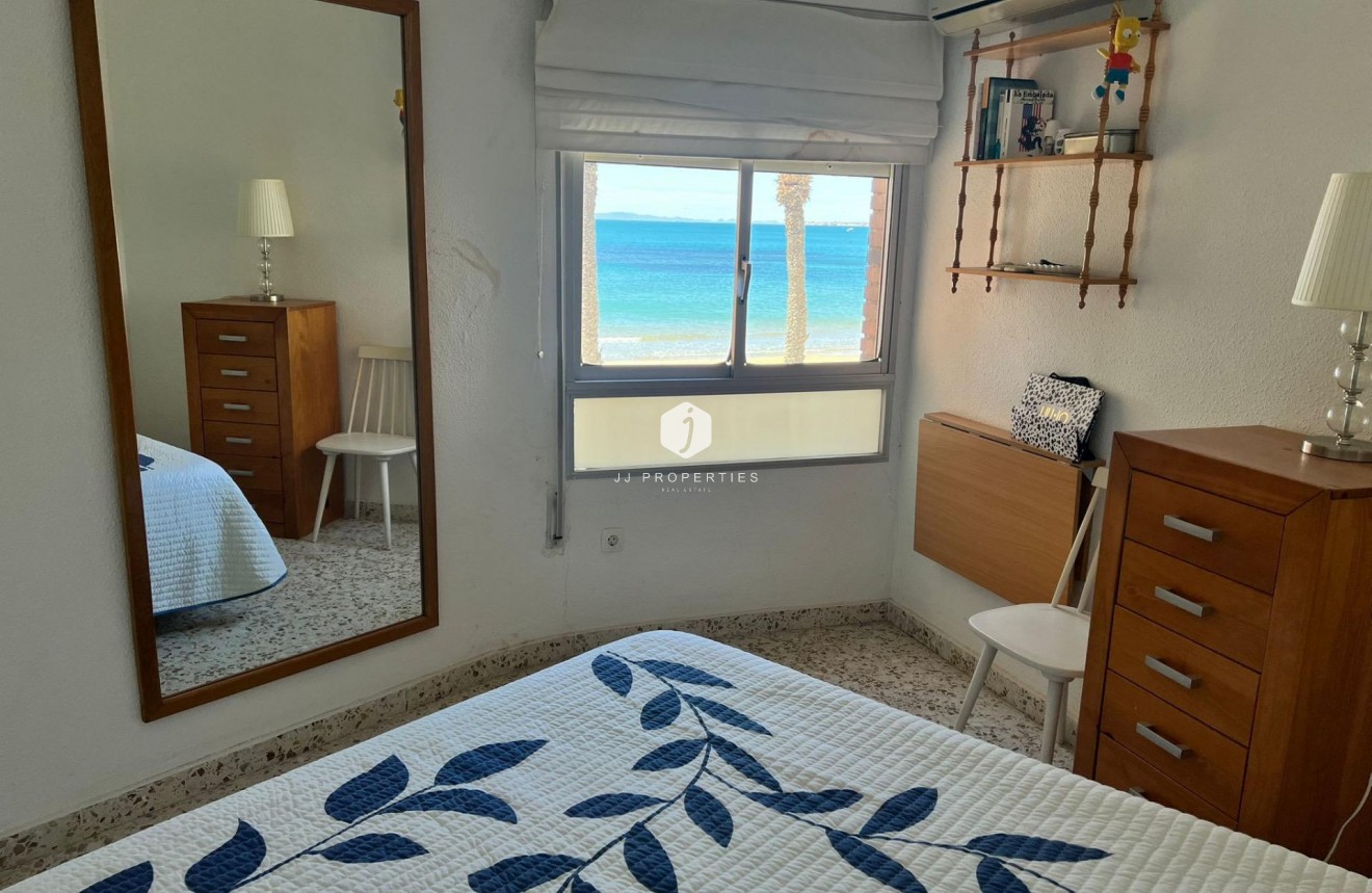 Tweedehands - Appartement / flat -
Torrevieja - Playa del Cura