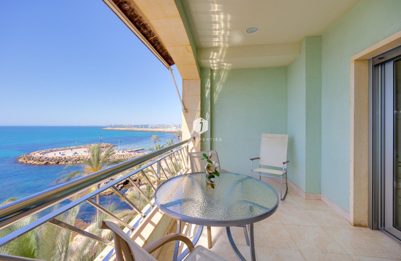 Tweedehands - Appartement / flat -
Torrevieja - Paseo maritimo