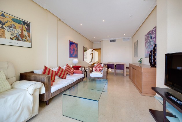 Tweedehands - Appartement / flat -
Torrevieja - Paseo maritimo