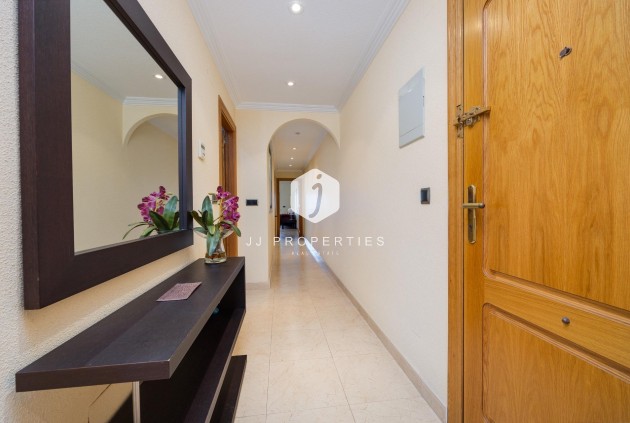 Tweedehands - Appartement / flat -
Torrevieja - Paseo maritimo