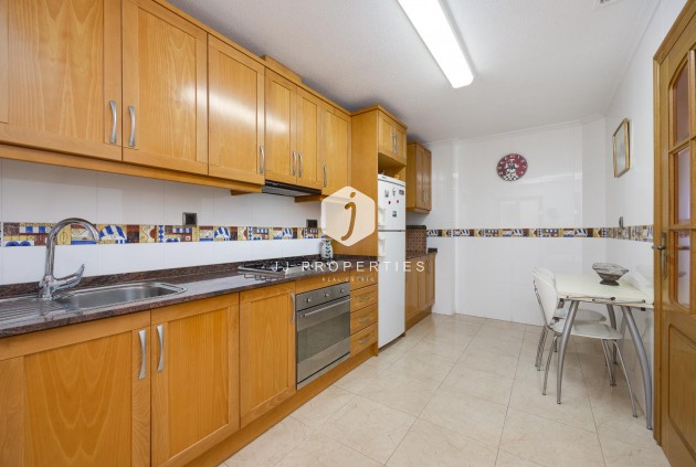Tweedehands - Appartement / flat -
Torrevieja - Paseo maritimo