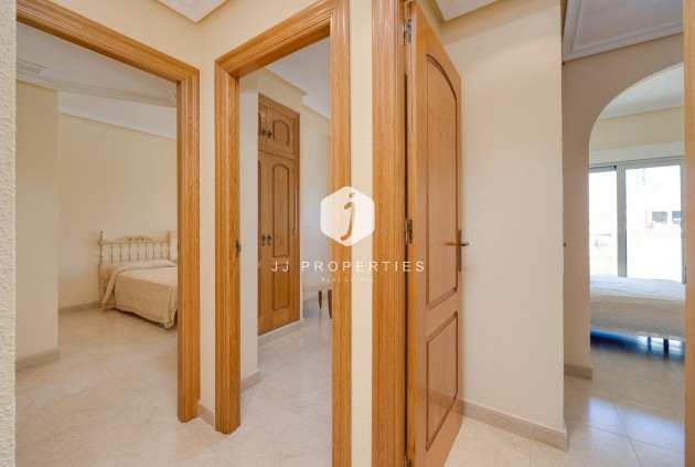 Tweedehands - Appartement / flat -
Torrevieja - Paseo maritimo