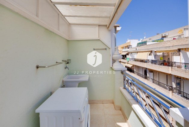 Tweedehands - Appartement / flat -
Torrevieja - Paseo maritimo