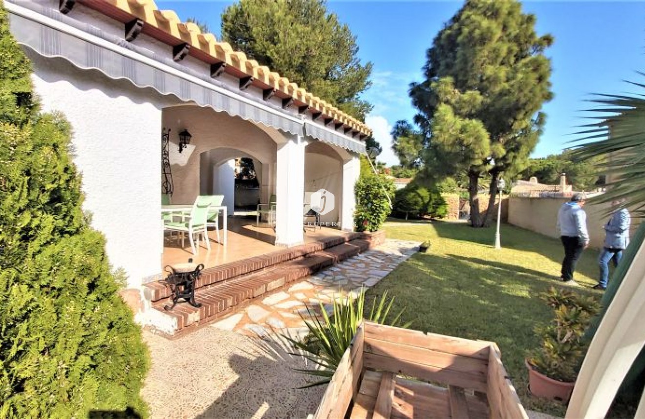 Tweedehands - Villa -
Torrevieja - Costa Blanca