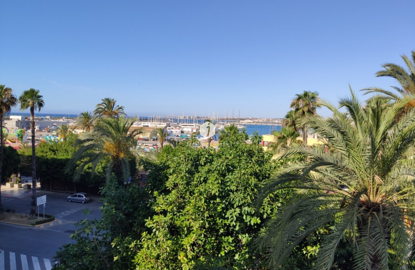 Tweedehands - Appartement / flat -
Torrevieja - Puerto