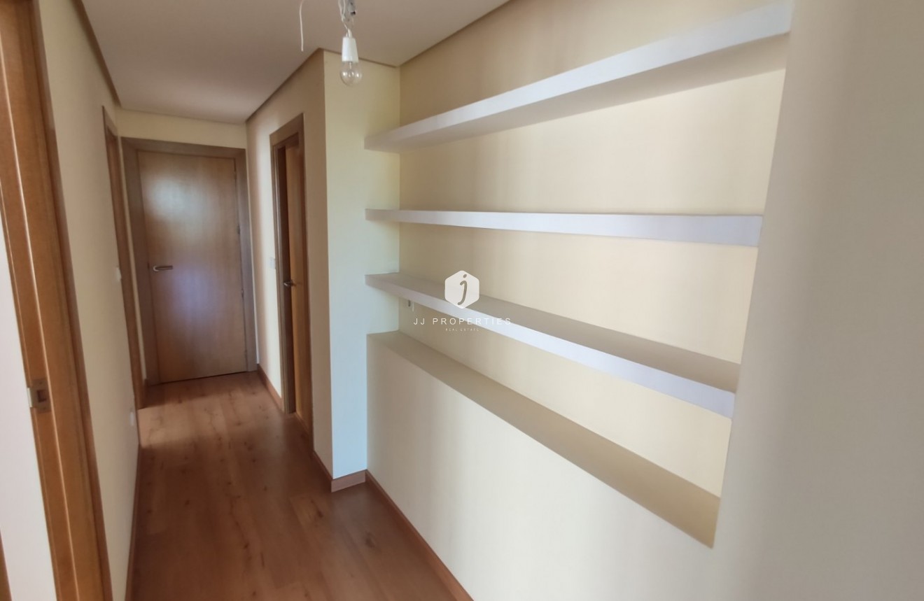 Tweedehands - Appartement / flat -
Torrevieja - Puerto
