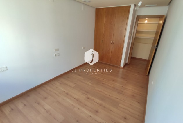 Tweedehands - Appartement / flat -
Torrevieja - Puerto