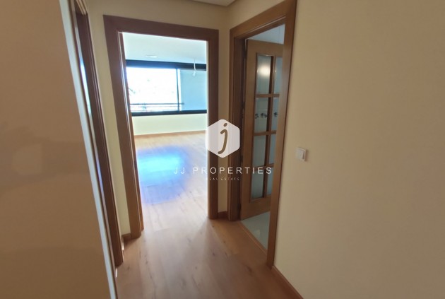 Tweedehands - Appartement / flat -
Torrevieja - Puerto