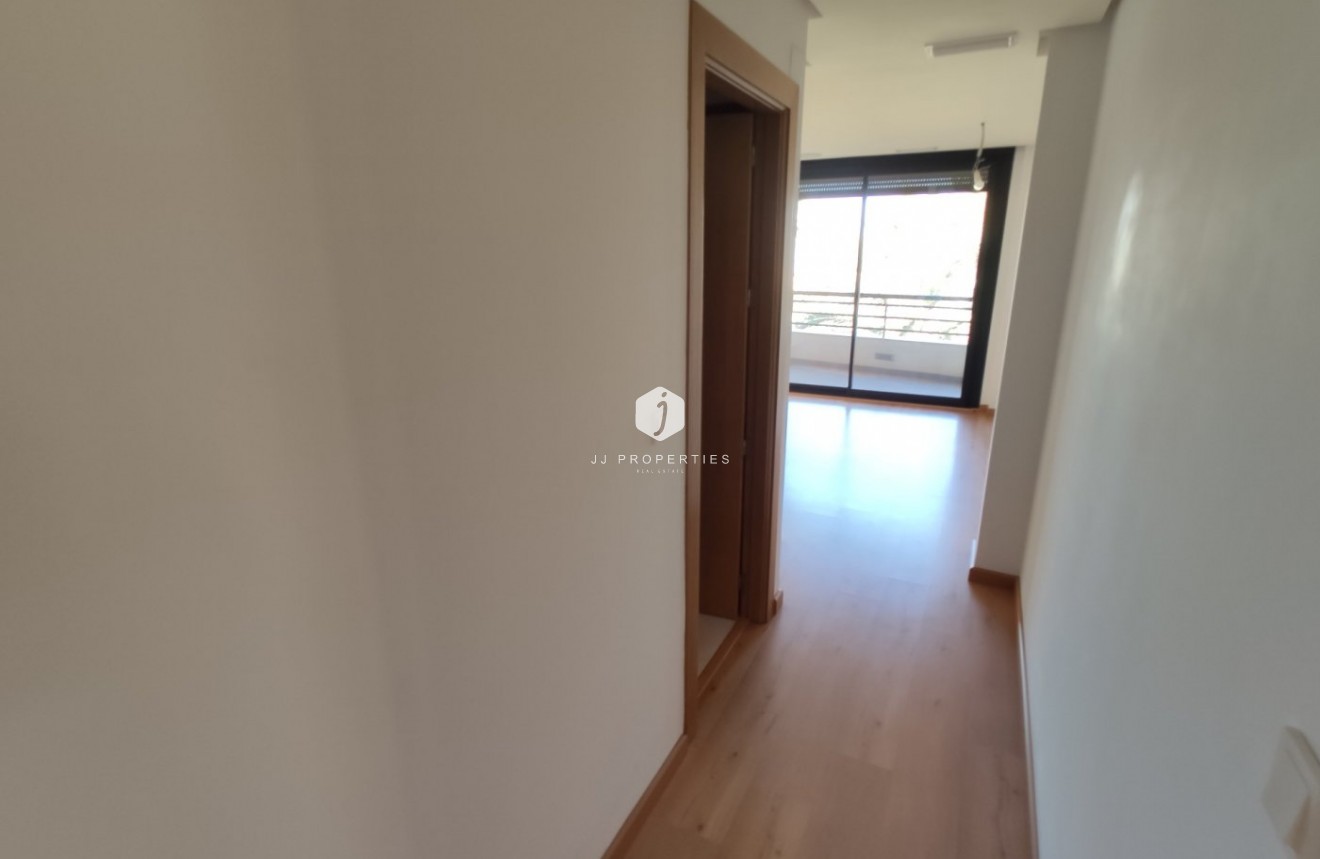 Tweedehands - Appartement / flat -
Torrevieja - Puerto