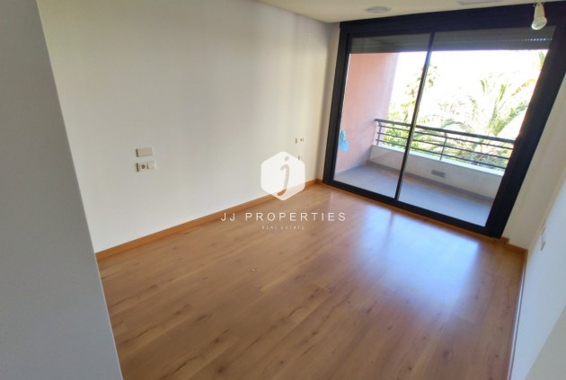 Tweedehands - Appartement / flat -
Torrevieja - Puerto