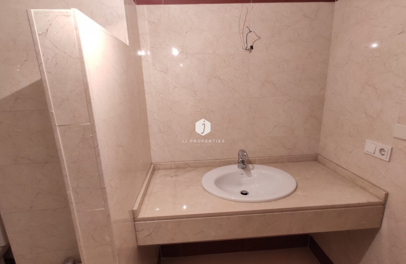 Tweedehands - Appartement / flat -
Torrevieja - Puerto