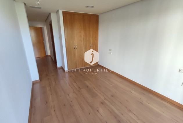 Tweedehands - Appartement / flat -
Torrevieja - Puerto
