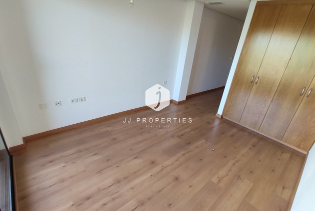 Tweedehands - Appartement / flat -
Torrevieja - Puerto