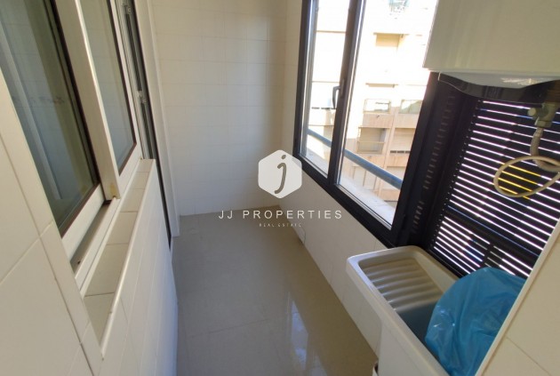 Tweedehands - Appartement / flat -
Torrevieja - Puerto