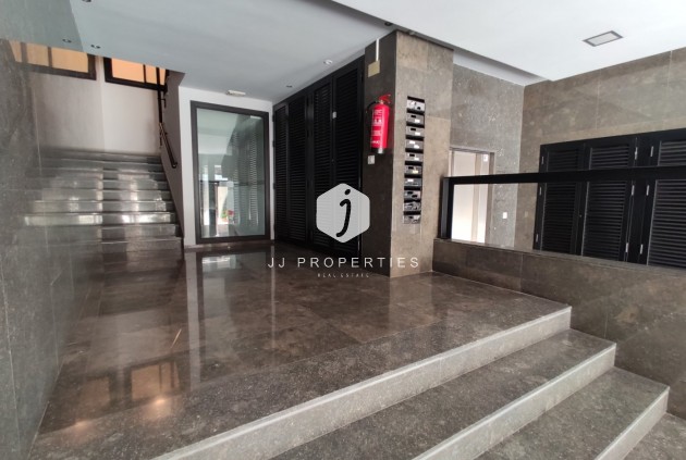 Tweedehands - Appartement / flat -
Torrevieja - Puerto