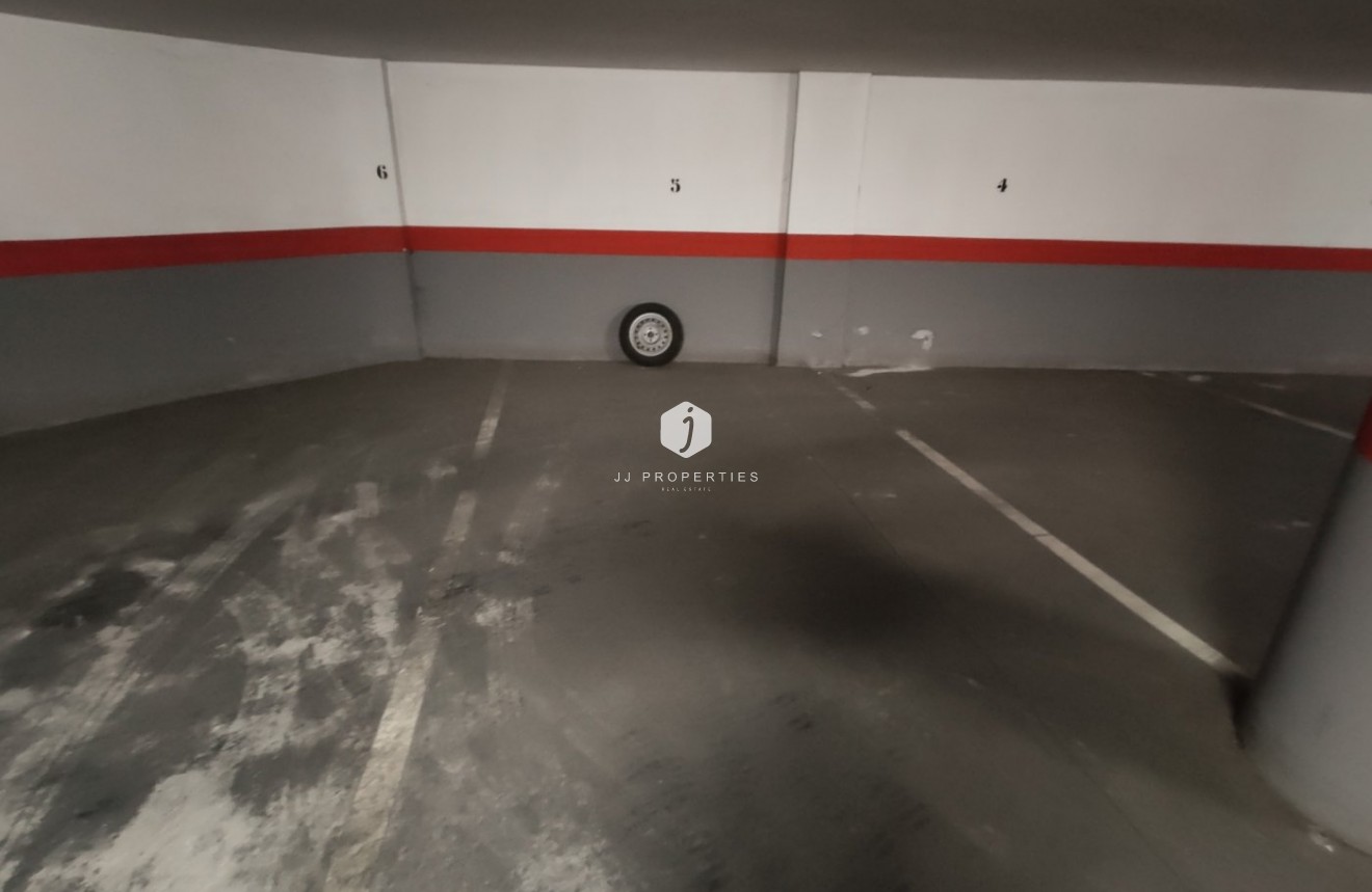 Tweedehands - Appartement / flat -
Torrevieja - Puerto