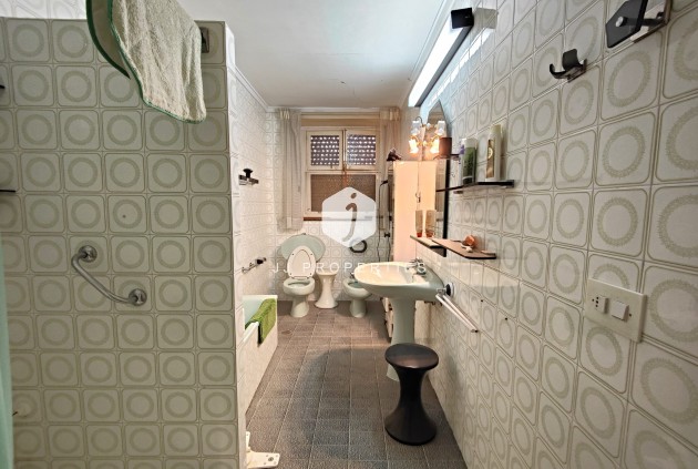 Tweedehands - Appartement / flat -
Torrevieja - Costa Blanca