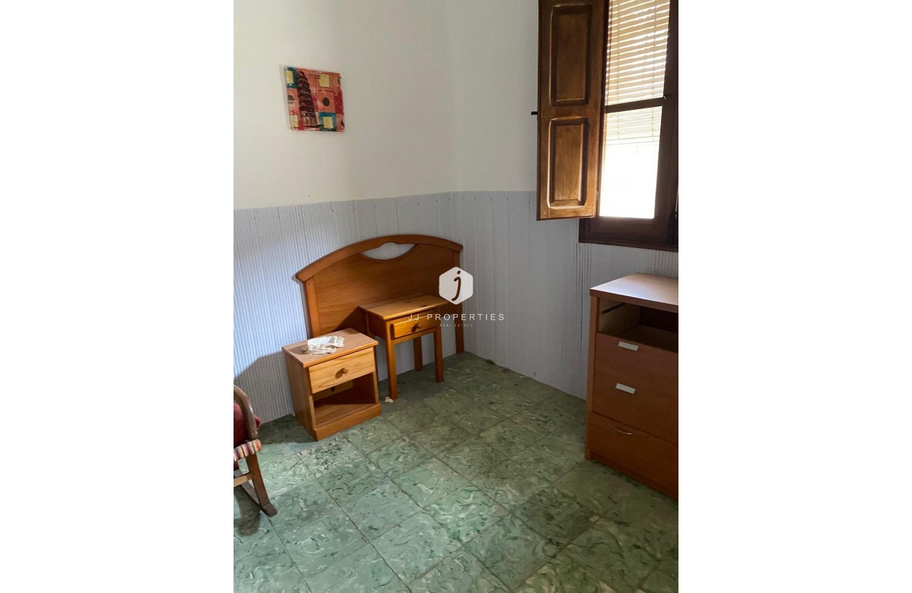 Aus zweiter Hand - Chalet -
Jacarilla - Jacarilla - Town