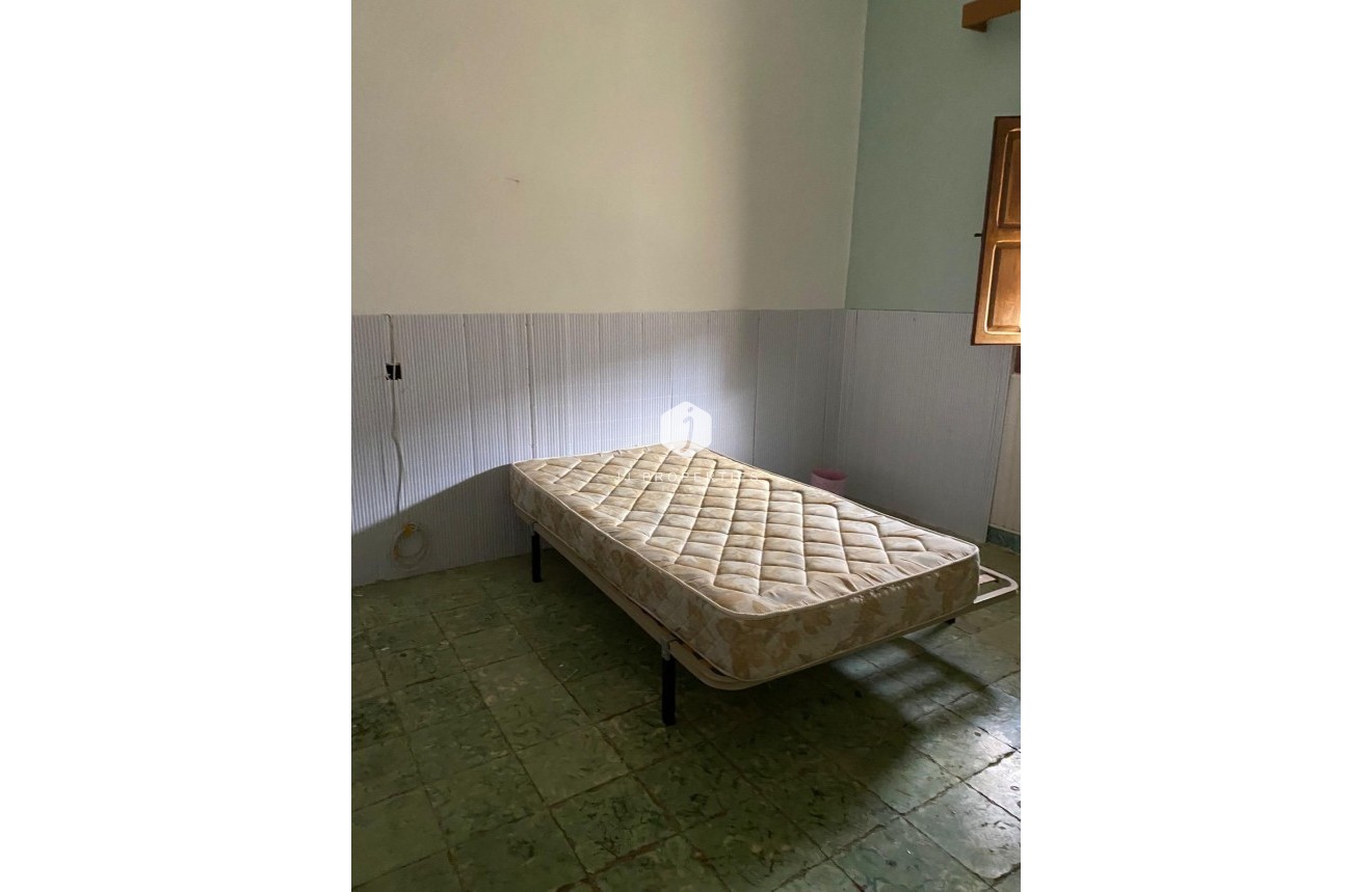 Aus zweiter Hand - Chalet -
Jacarilla - Jacarilla - Town