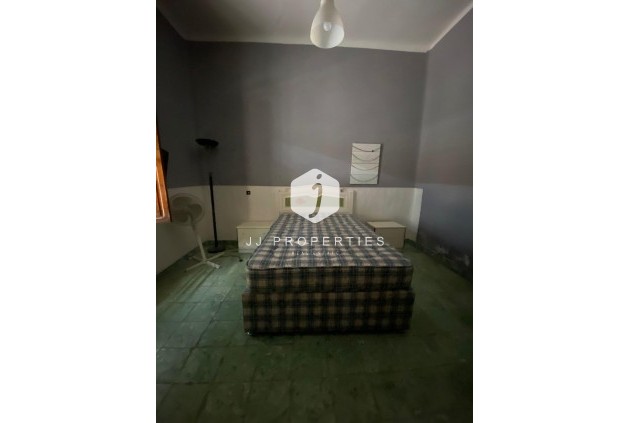 Aus zweiter Hand - Chalet -
Jacarilla - Jacarilla - Town